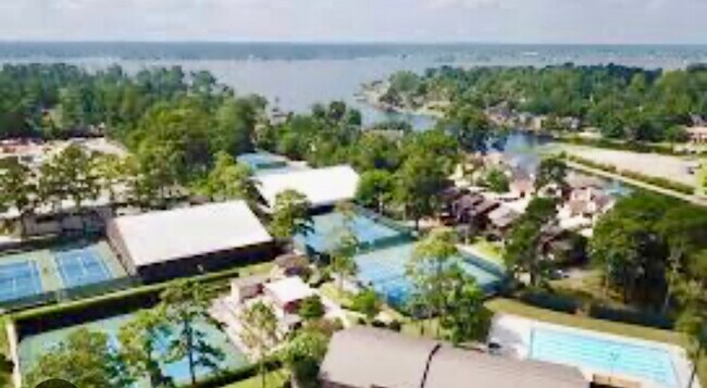 Building Photo - 12500 Melville Dr