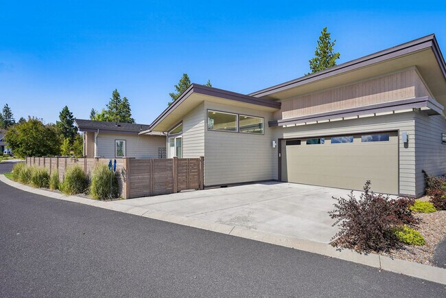 Building Photo - 2749 NW Shields Dr