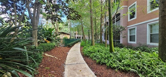 Building Photo - 6692 W Sample Rd