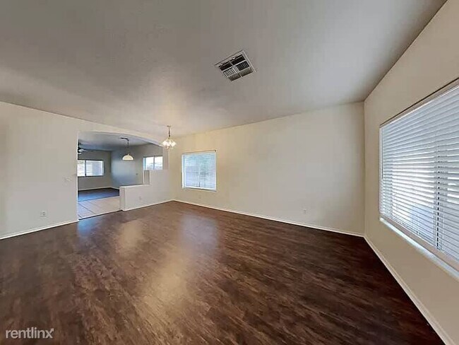 Building Photo - 4 br, 2 bath House - 3700 E Remington Dr