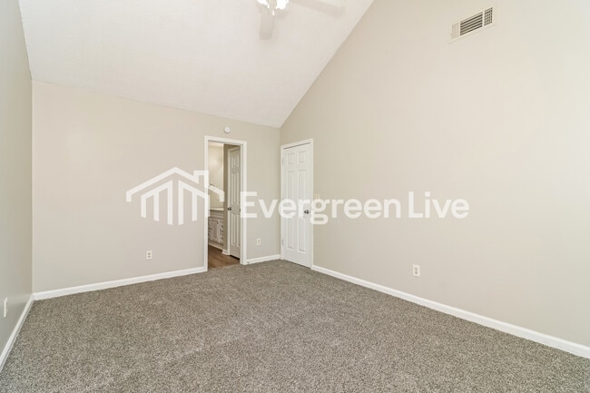 Building Photo - 6365 Topaz Trail