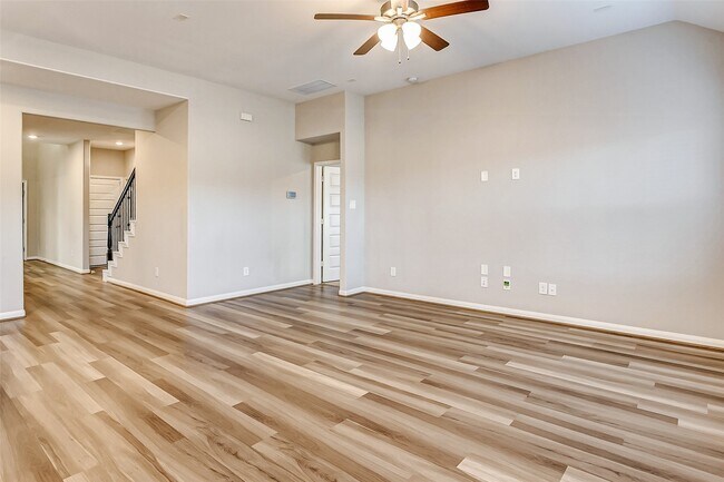 Building Photo - 2165 Woodland Pine Dr