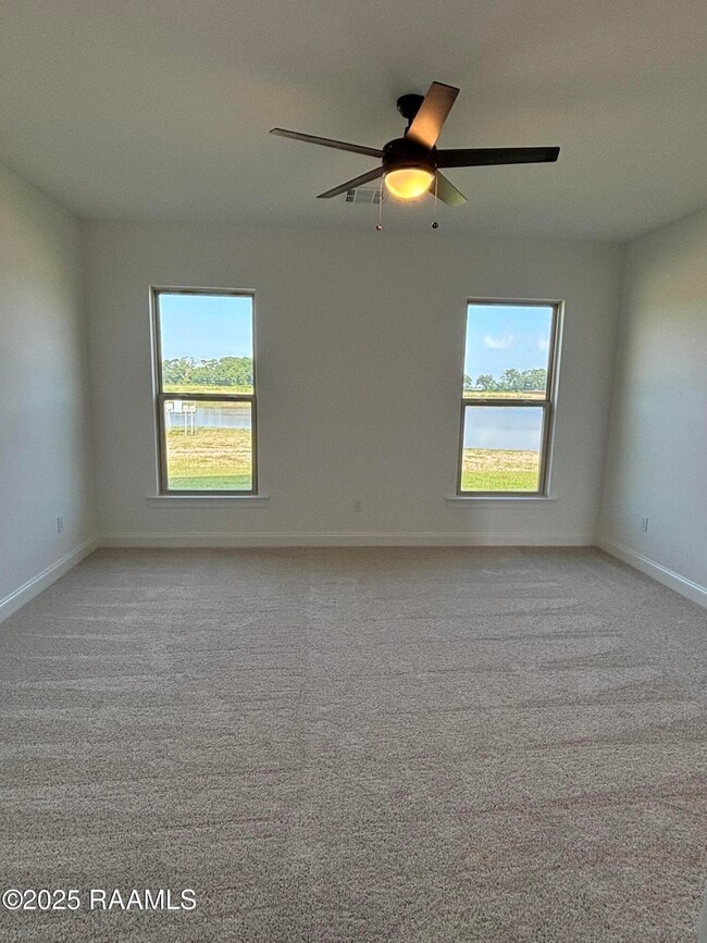 Building Photo - 206 Yellowfin Ln