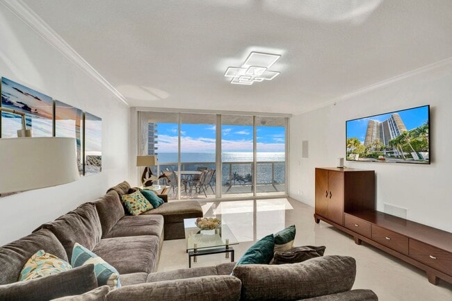 Building Photo - 3100 N Ocean Blvd