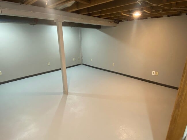 Building Photo - 2-Bedroom 1 Bath Ranch Style Home on Wausau's West Side