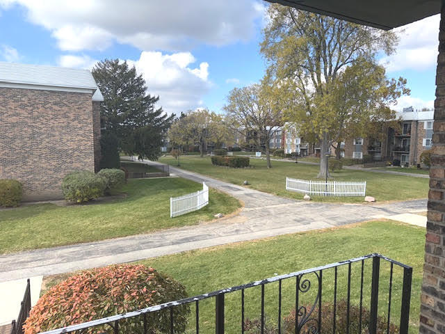 Building Photo - 1621 N Windsor Dr