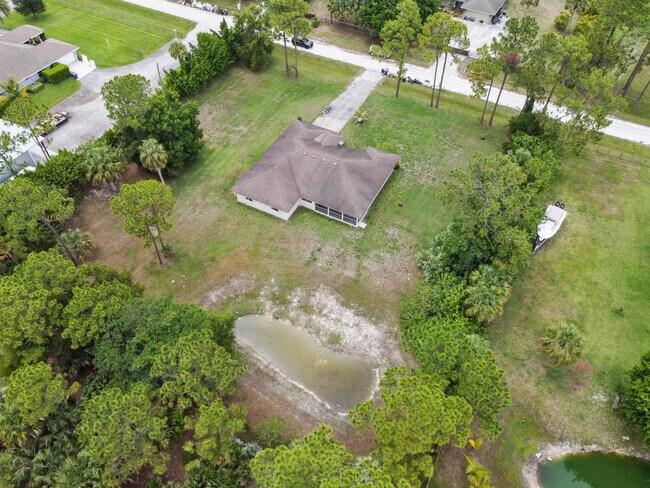 Building Photo - 17682 84th Ct N