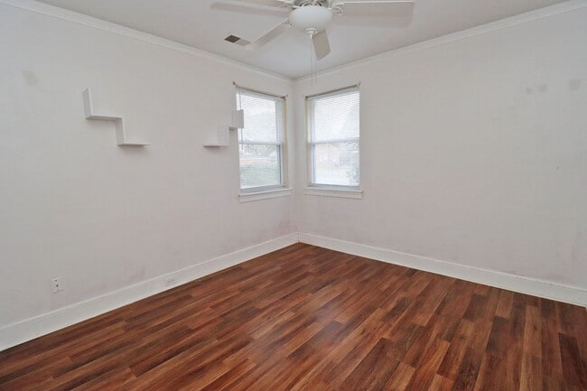 Building Photo - Cozy 2-Bedroom Duplex in Southeast Columbia – Brandon Acres!