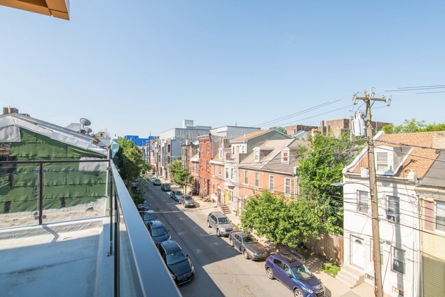 Building Photo - 1143 N 3rd St