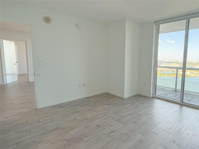 Building Photo - 50 Biscayne Blvd