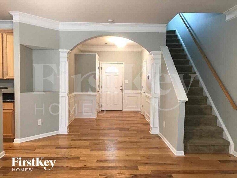 Building Photo - 1428 Paulonia Way