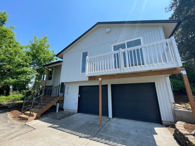 Building Photo - 27 Acres of Private Valley Remodeled Home In Damascus 3Bd/3Ba with Basement!!! Beautiful Deck wit...