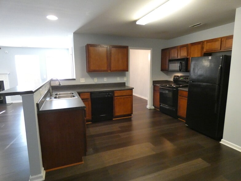 Building Photo - 1624 Brown Owl Dr