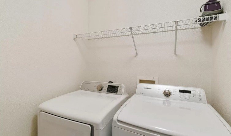 Building Photo - 6347 Utica Ct