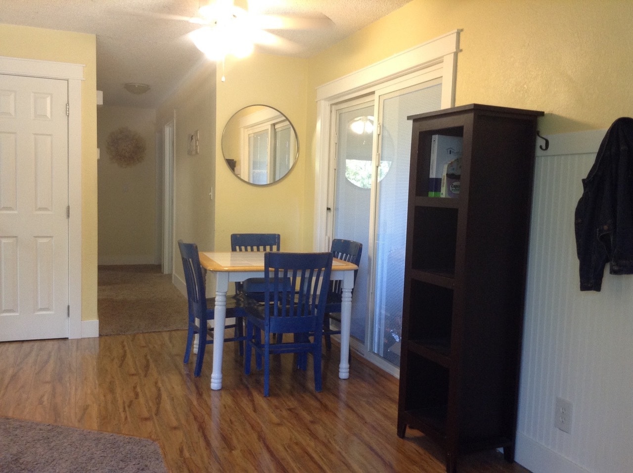 Dining Area - 627 SW Center St