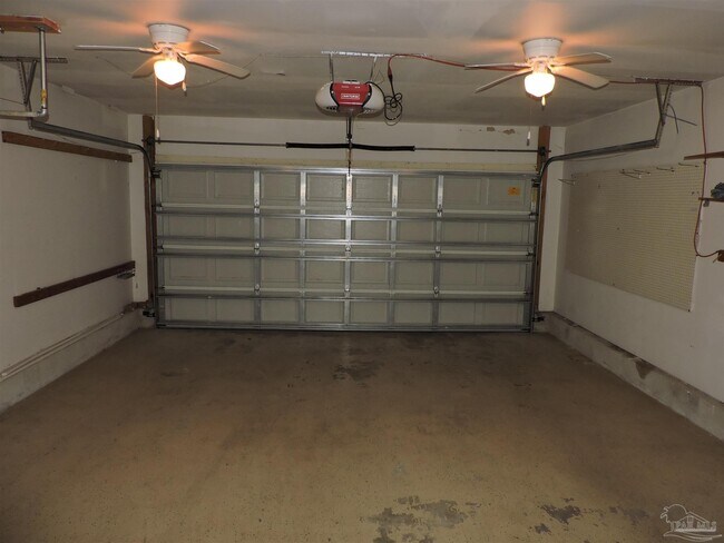 Building Photo - 7356 Sandy Creek Cir