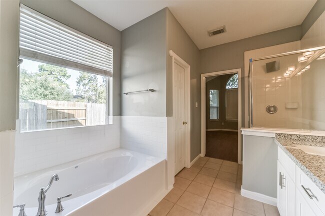 Building Photo - 440 Mystic Trail Loop