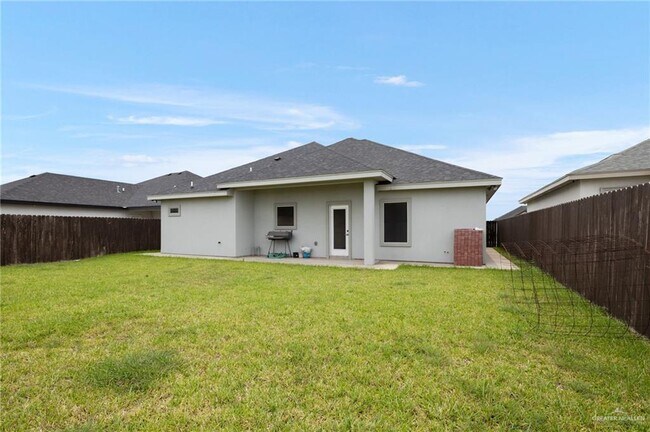 Building Photo - 3107 E Tamarindo Ave