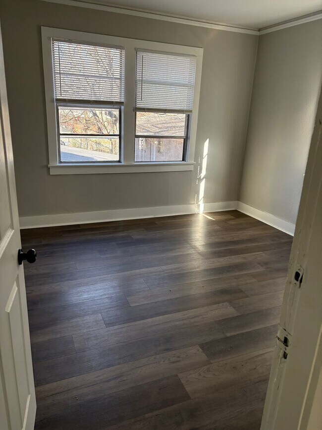 Building Photo - 4613 W 23rd St