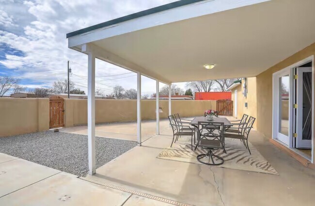 Building Photo - 142 Ortega Rd NW