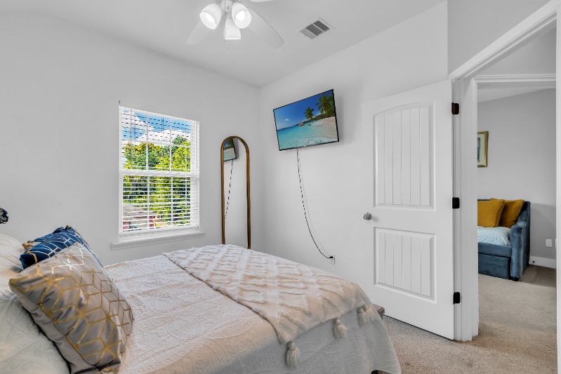 Building Photo - 10747 Dulcimer St