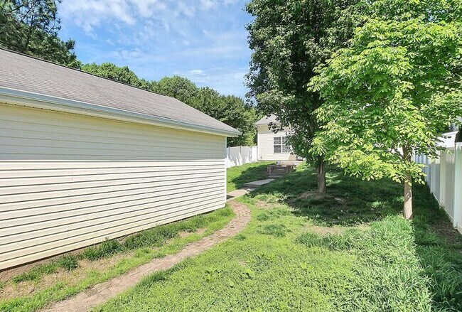 Building Photo - Beautiful 3BD/2BA Ranch in Alexander Chase!
