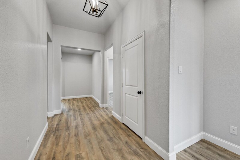 Building Photo - 10416 Talus Dr