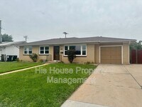 Building Photo - 2806 W 12th Street Rd