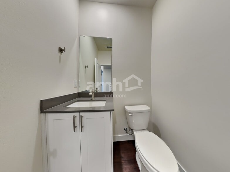 Building Photo - 7829 Verona Lp SW