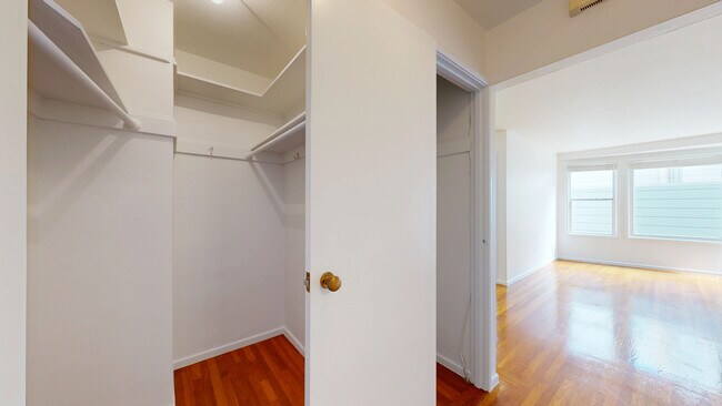 Building Photo - 702 Church St