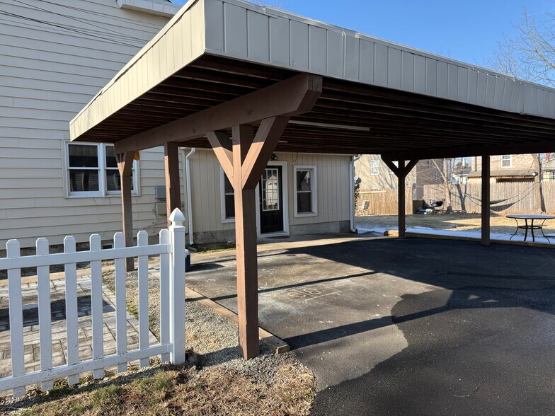 Building Photo - 67 Canal St