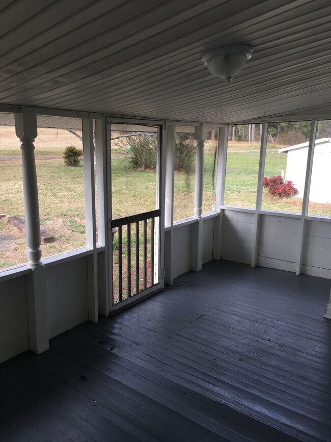 Building Photo - Large 3/1 House near Shannon $1,395