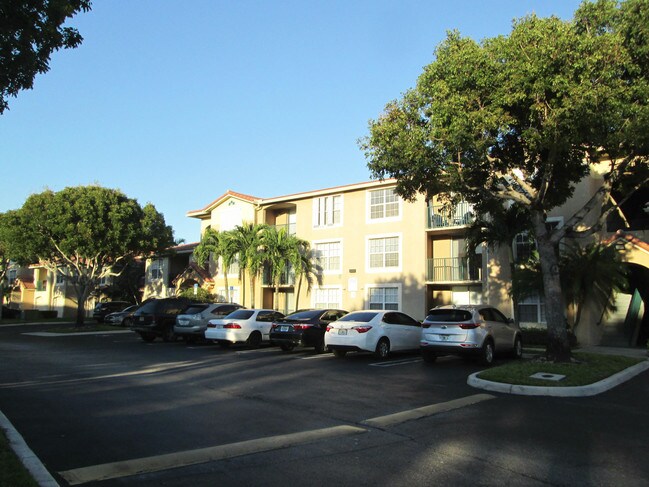 Building Photo - 15065 Michelangelo Blvd