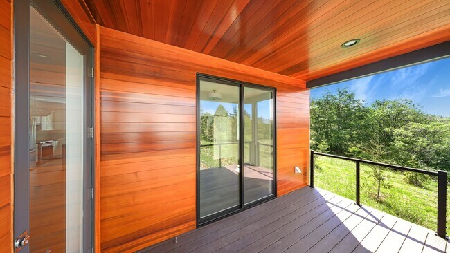 Building Photo - New Construction - 2 Bed 3 Bath - High-Eff...