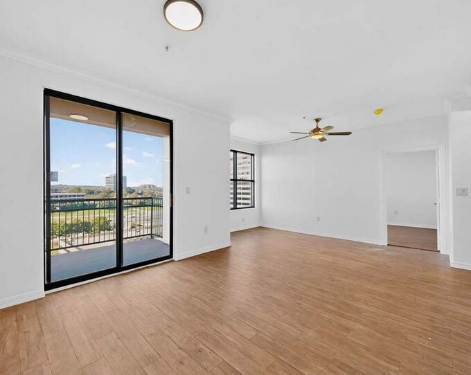 Building Photo - 330 W Las Colinas Blvd.