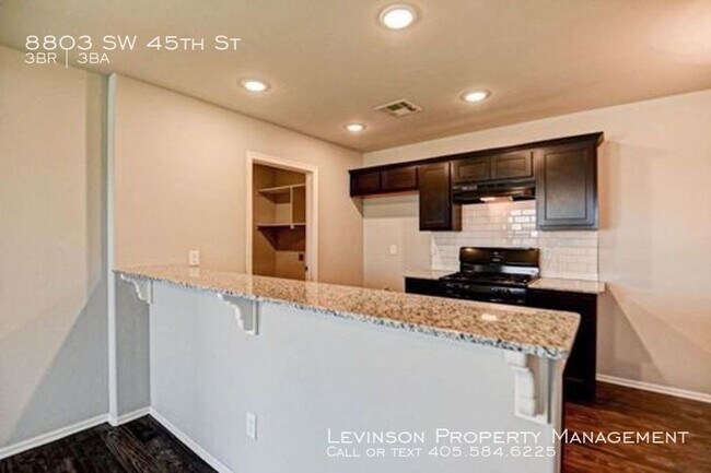 Building Photo - 8803 SW 45th Terrace