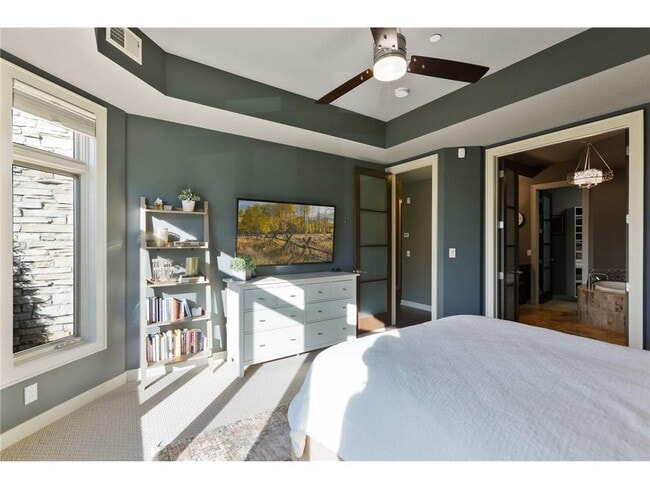 Building Photo - 555 Oak Ridge Pl