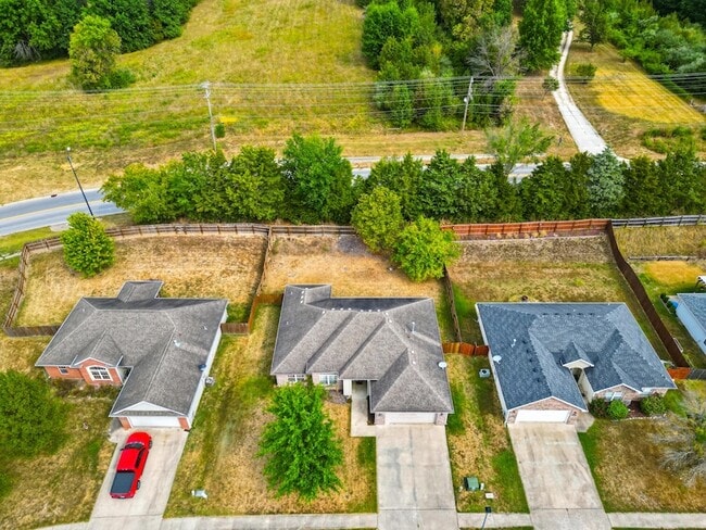 Building Photo - 4809 Bullhead Ln