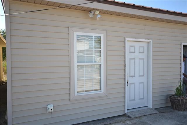 Building Photo - 116 Red Gros Ln