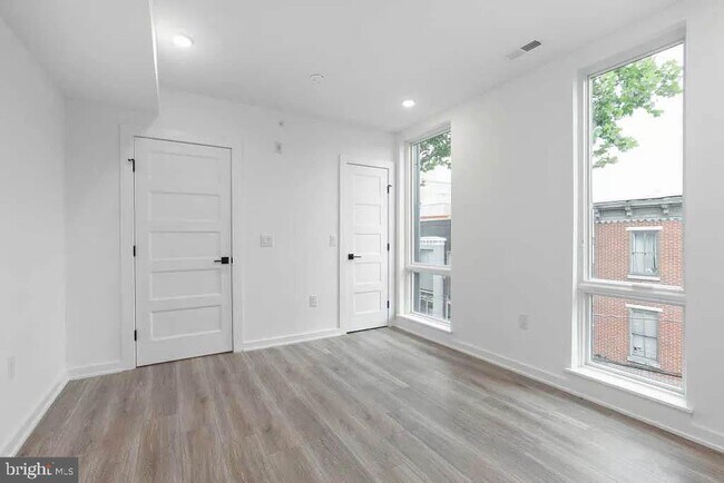 Building Photo - 719 N 16th St