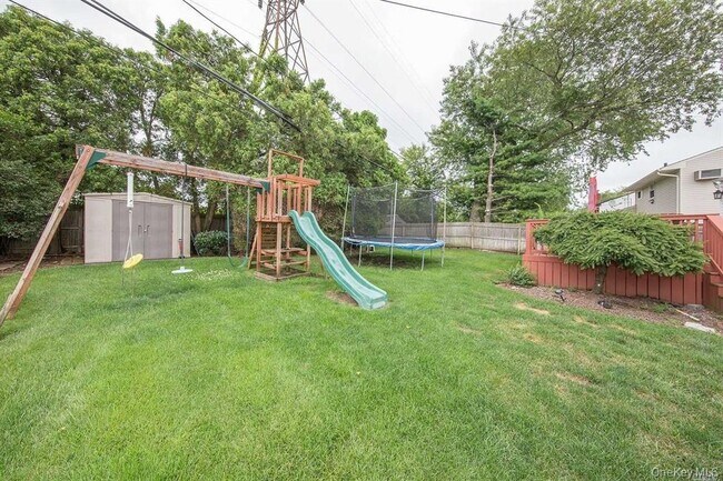 Building Photo - 413 Clearmeadow Dr