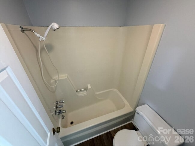 Building Photo - 435 3rd Ave Dr SE