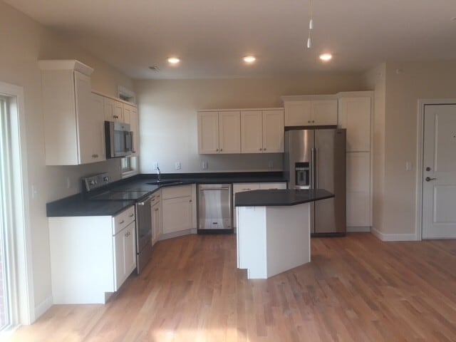 Open Kitchen - 2500 Muscatine Ave