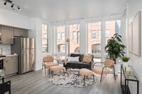 Interior Photo - 725 W Pratt St.