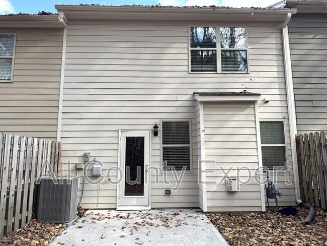 Building Photo - 187 Townview Dr