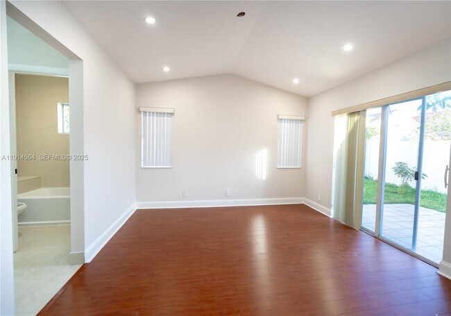 Building Photo - 1592 Salerno Cir