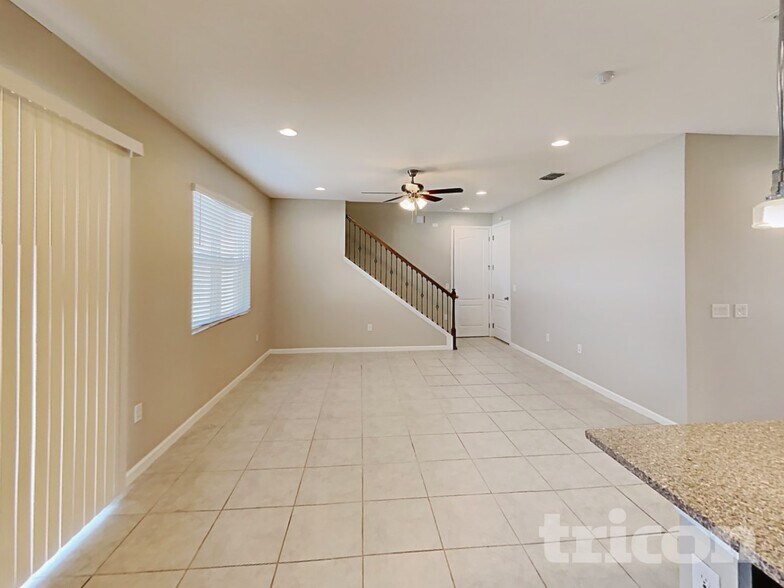 Building Photo - 2038 Sloans Outlook Dr
