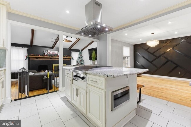 Building Photo - 203 Jonathan Ln