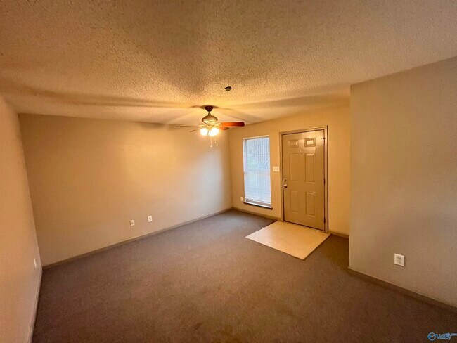 Building Photo - 5005 Chancellor Square