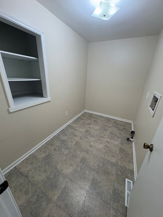 Building Photo - 11820 W 99th Terrace